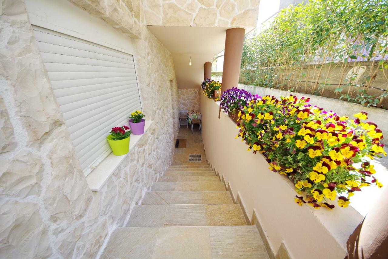 Gabi 3 Apartment Zadar Bagian luar foto