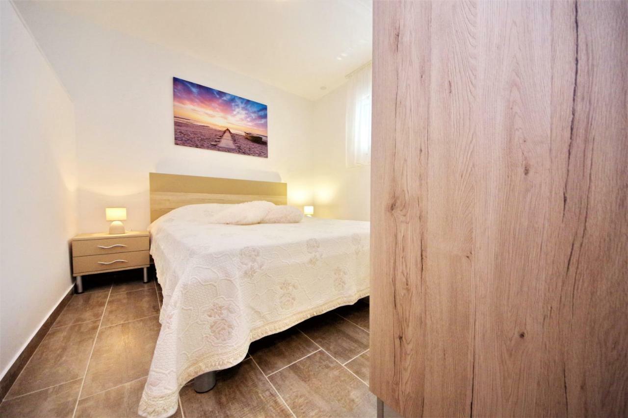 Gabi 3 Apartment Zadar Bagian luar foto